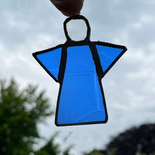 Lägg bild i galleriet, ängel 14 i återvunnet planglas (7,5 cm)- Fair Trade