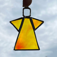 Lägg bild i galleriet, ängel 14 i återvunnet planglas (7,5 cm)- Fair Trade