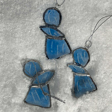 Lägg bild i galleriet, ängel 16 i återvunnet glas (7 cm)