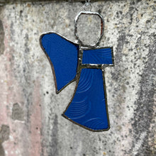 Lägg bild i galleriet, ängel 2 i återvunnet planglas (10 cm)  - Fair Trade
