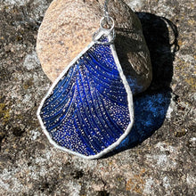 Lägg bild i galleriet, dopdroppe 2V i glas med vågstruktur (5,5 cm)