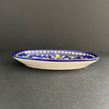 Lägg bild i galleriet, keramikfat - fiskar 3 blå - Fair Trade