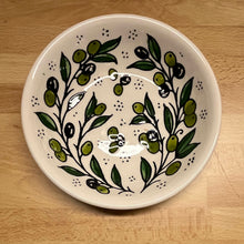 Lägg bild i galleriet, keramikskål - oliv 5 (16,5 cm) - Fair Trade