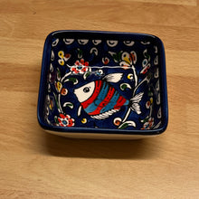 Lägg bild i galleriet, keramikskål - fisk 1 blå - Fair Trade
