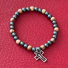 Lägg bild i galleriet, armband 18 - krucifix