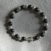 Lägg bild i galleriet, armband 24 - kors