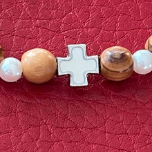 Lägg bild i galleriet, armband 25 - vitt kors