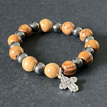 Lägg bild i galleriet, armband 27 - bildkors