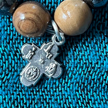 Lägg bild i galleriet, armband 27 - bildkors