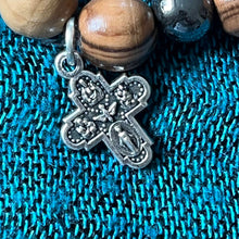 Lägg bild i galleriet, armband 27 - bildkors