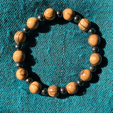 Lägg bild i galleriet, armband 28 - runda pärlor