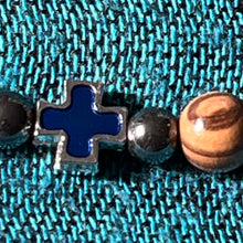 Lägg bild i galleriet, armband 15 - blått kors