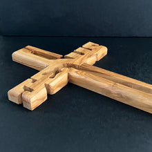 Lägg bild i galleriet, väggkors, ca 20 cm - Jesus V20