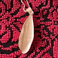 Lägg bild i galleriet, olivblad - halsband i sterlingsilver