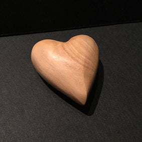 hjärta 3 i olivträ (5 cm)