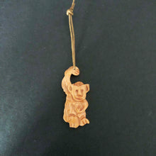 Lägg bild i galleriet, kläng-apan Abel (4,5 cm) brosch + hänge